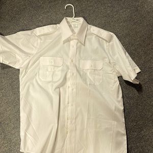 Men’s pilot tab dress shirt